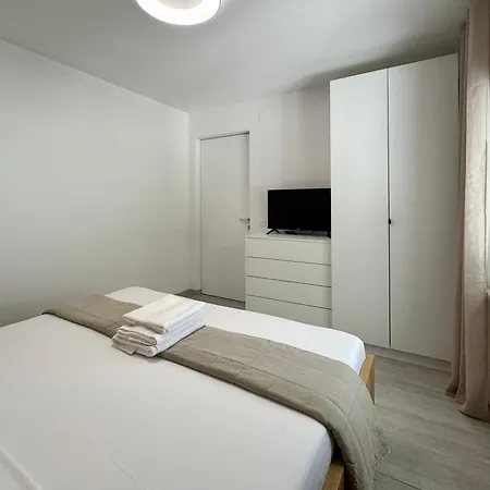 S&v Apartament Maslenica